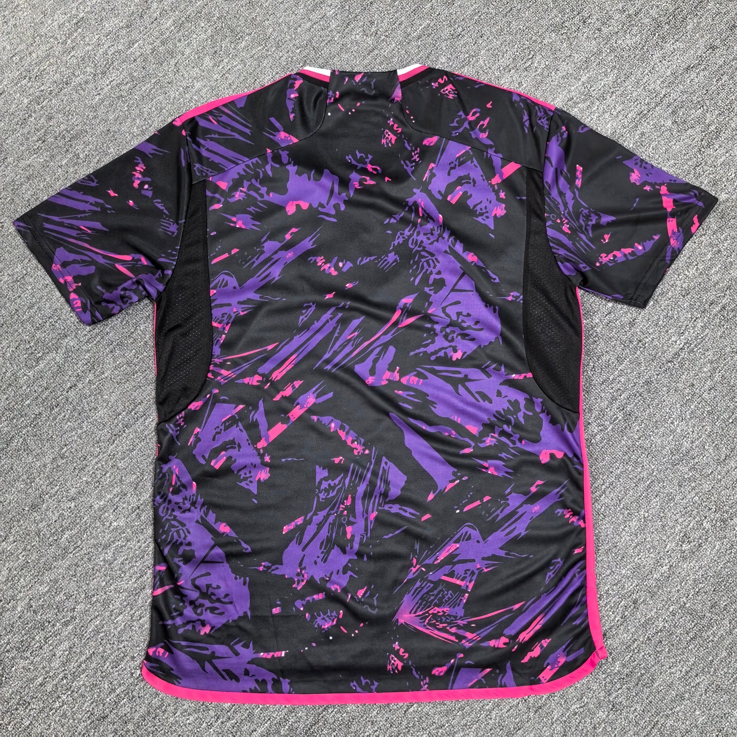 Real Madrid – Purple Nebula Edition