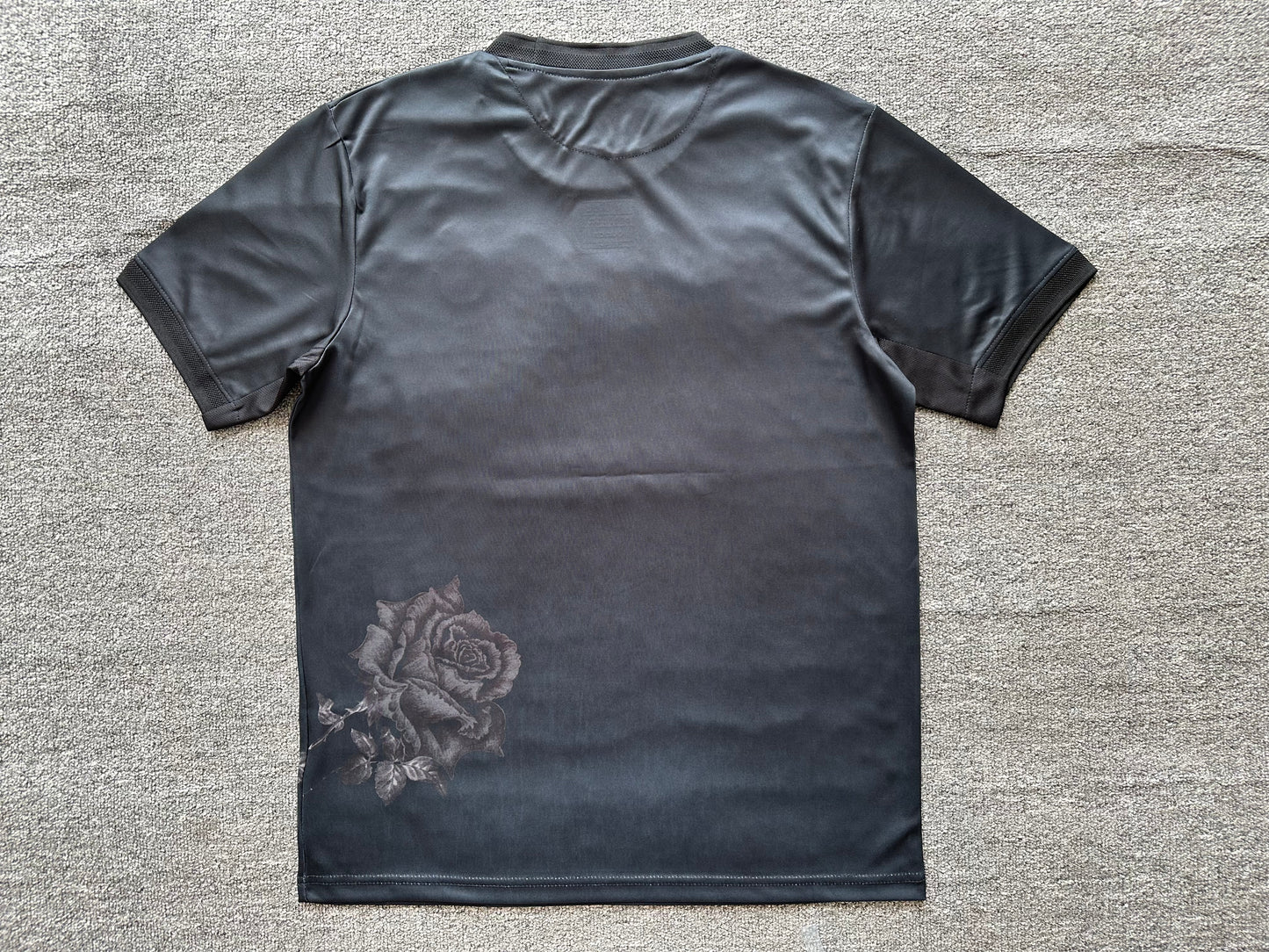Real Madrid – Black Rose Edition