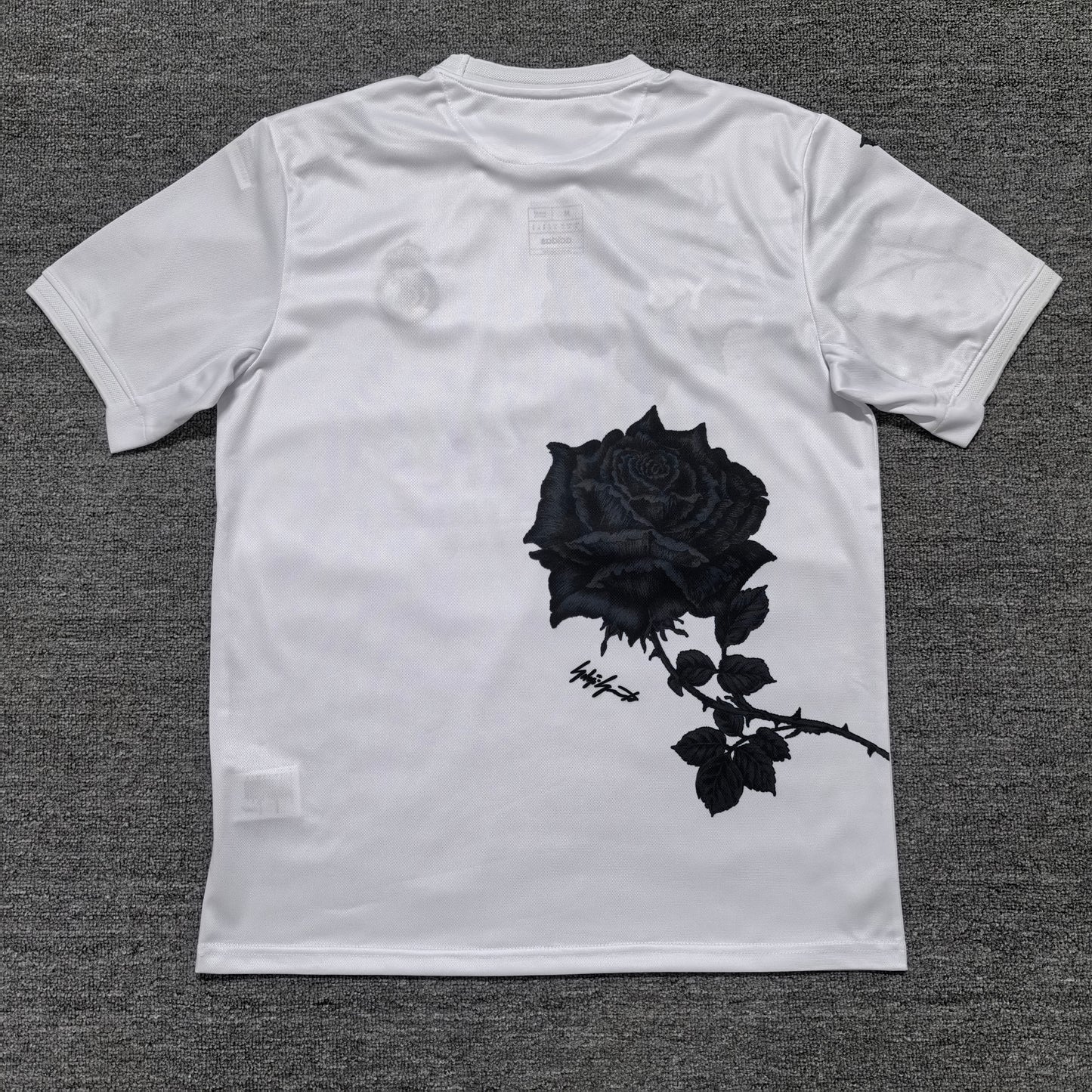 Real Madrid – White Rose Edition